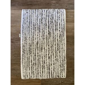 Threshold Grays White Bath Mat